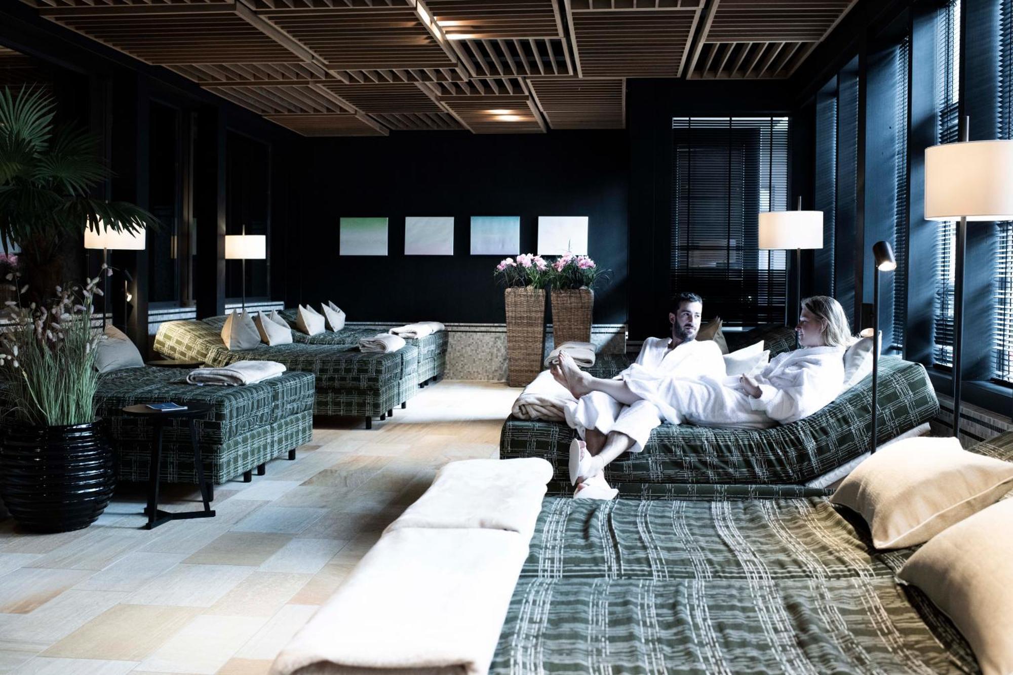 ホテルレストラン エルププリンツ エットリンゲン エクステリア 写真 The lounge at the airport