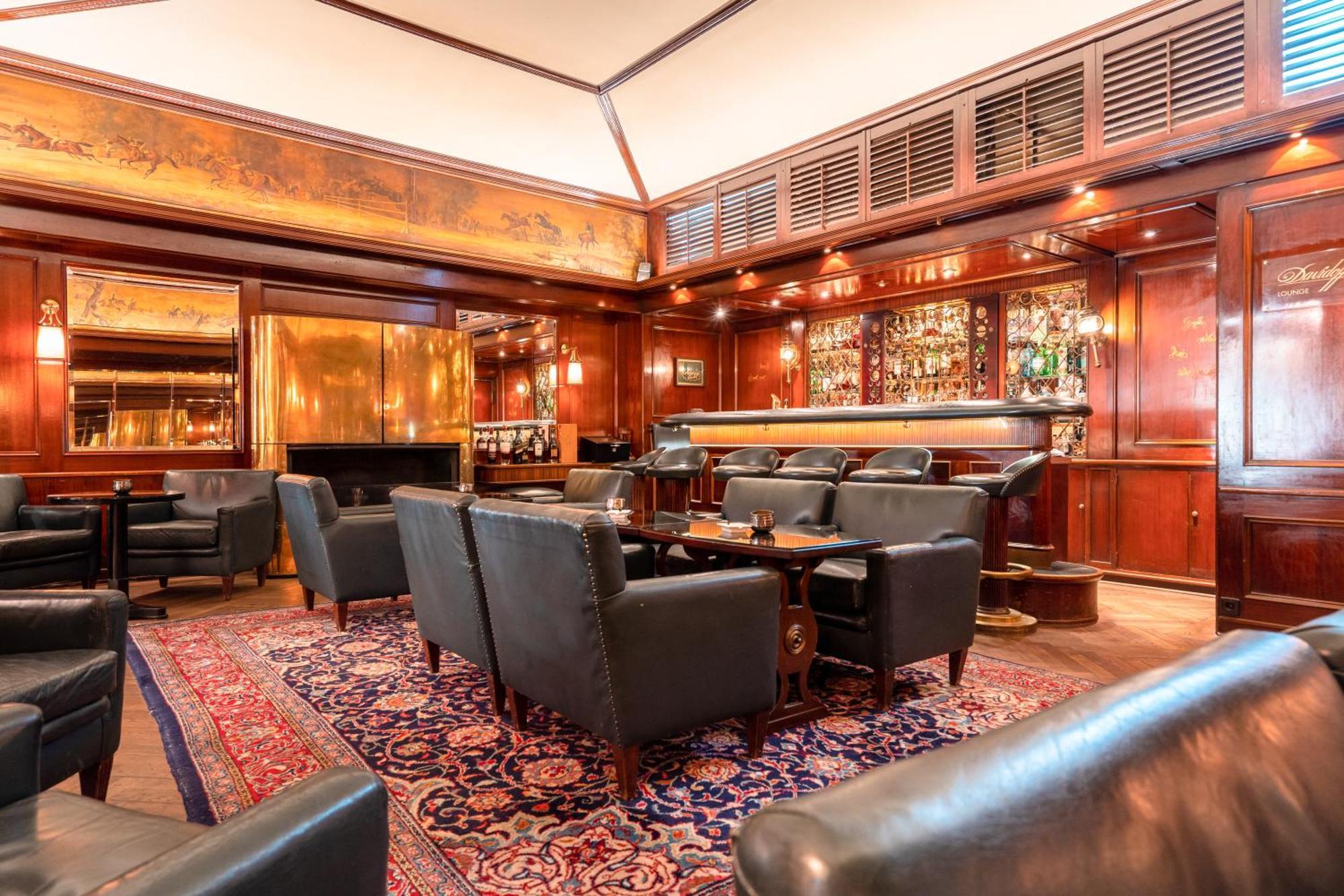 ホテルレストラン エルププリンツ エットリンゲン エクステリア 写真 The bar at the St. Regis New York